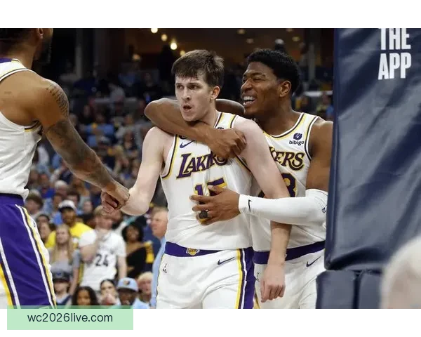 里夫斯称肯纳德为联盟顶尖射手之一 强调享受比赛并以胜利为目标